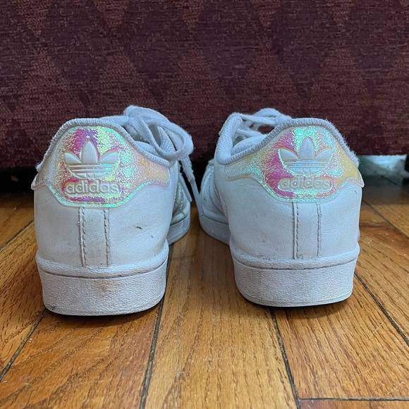 Adidas Superstar shoes with a touch of shine, size Y3 (adult 35) - Picture 7 of 9